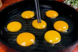 鸡蛋这样做太香了，不炸不炒也不煮，出锅大人孩子都爱吃，真美味