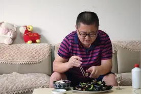海边人分享“辣炒海虹”的做法，简单又好吃，够鲜够辣，你尝尝！