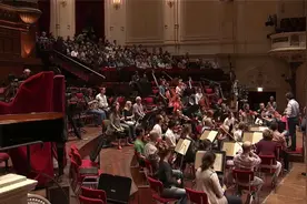 看看指挥家是怎么指挥乐团的-感受一下一首经典作品是怎么产生的视频封面