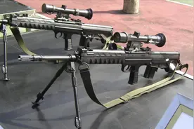 揭秘88式狙击步枪瞄准镜使用方法 镜头上面的刻度线有何讲究？视频封面