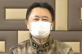 美国有年轻人进了ICU，为何48小时内就死亡？解放军医疗专家回应视频封面