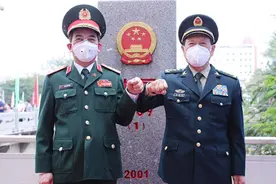 第六次！中方表态“同志和兄弟”后，中越两国防长在边境界碑合影视频封面
