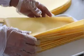 好品山东 | 热销海内外的山东老字号煎饼，原来是这样制作的视频封面