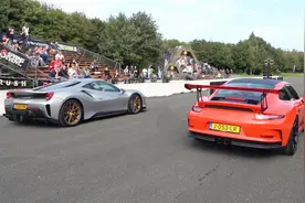 六缸和八缸有什么差别？法拉利488单挑保时捷911，答案一目了然！