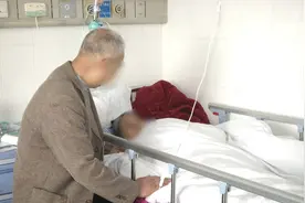 71岁老人丧失味觉十余年　背后原因万万没想到视频封面