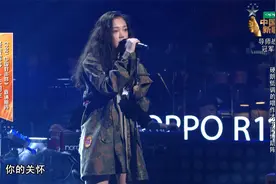 新歌声：梁博希林娜依·高演唱《男孩》，太帅了，真的是听醉了！