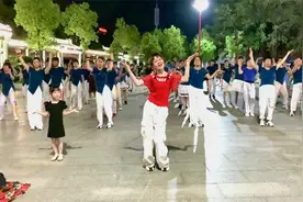 爆火全网广场舞《老娘驾到》节奏感爆棚，太霸气了视频封面