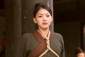 父亲临终叮嘱女儿不要从医，谁料女儿隐瞒身份治病，最终大难临头视频封面