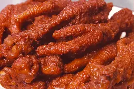 虎皮鸡爪最新做法，掌握这点鸡爪个个褶皱丰富，软烂红亮脱骨