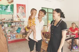 终于听到萌宝妈唱歌了，枫枫和儿子听得如痴如醉， 实在太好听了