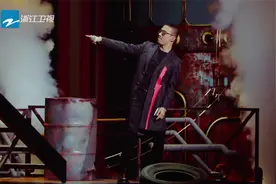 王牌对王牌6：巅峰对决汪峰翻唱华晨宇《我管你》摇滚版视频封面