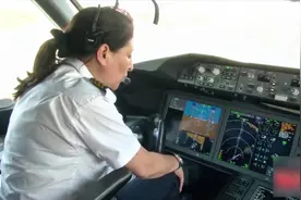 两位女机长一起驾驶波音787，技术真棒视频封面