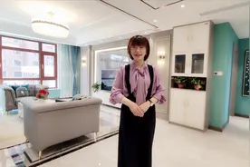 133平米大户型豪宅，三个卧室两个卫生间，彩色壁纸特别时尚