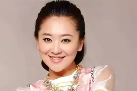 央视少儿节目女主播月亮姐姐：39岁才高龄产子，儿子取名意义非凡视频封面