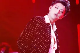 当初EXO多红啊！如今解体后只能听黄子韬的《Hater》再现经典原声视频封面