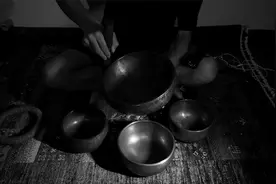 【专治失眠焦虑】老颂钵声音疗愈 助眠冥想缓解焦虑 请戴耳机收听视频封面