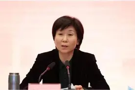 郑州原市长侯红新职务公布，曾因郑州特大暴雨被处分视频封面