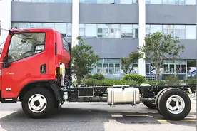 自重仅2.3吨，跃进C500蓝牌轻卡把轻量化做到了极致视频封面