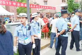 考生手镯被切割才能进考场，谁规定了高考不能带手镯？长见识了！