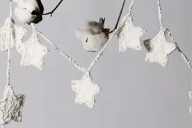 宝宝生日挂饰，钩针小星星吊饰，还可以换成五颜六色哦