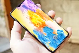 华为被三星诚意打动：华为P30大规模采用三星OLED屏，京东方凉了视频封面