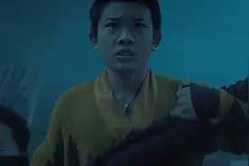 男孩从小被地狱般训练，长大后逃离组织，最终还是被找到。视频封面