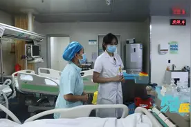 从医学生到医生要花多长时间？她本硕8年、规培3年！视频封面