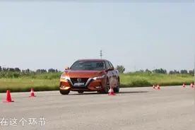 全新轩逸麋鹿测试硬刚Model3？为什么专家给出如此高评价？视频封面