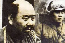 大汉奸谢文东没见过摄影机，看到后直接把枪吓掉了，举起双手投降视频封面