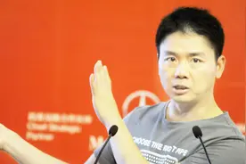 京东这三位副总为什么会辞职，与刘强东有关吗？视频封面