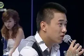 女友一场车祸，女友假装失忆欺骗男友，男友产生疑惑视频封面