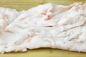 四川人这样炒猪板油，做法简单开胃下饭，这道菜我能多吃3碗饭