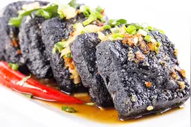 臭豆腐配料中竟然有屎！而且真的是“屎”泡出来的？专家透露真相视频封面