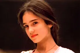 全球“最赚钱”的5首歌曲，《圣诞歌》才排第二，收入3600万美元