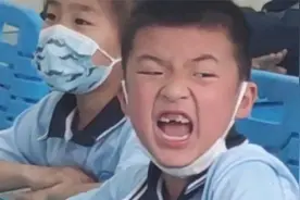 小学生又换战歌了，六首风靡全国的小学生战歌，你家孩子会唱几首