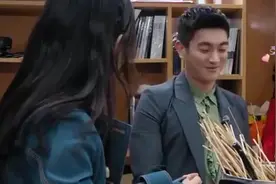 杜江被曝追求江疏影三年，霍思燕下意识的反应，杜江慌了视频封面