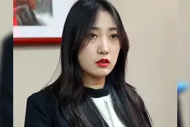 经理嚣张跋扈侮辱保安，怎料董事长直接开除经理，结局大快人心视频封面