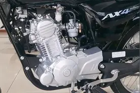 售5580元，铃木经典街车110，油耗仅1.4，皮实耐用，适合通勤代步视频封面