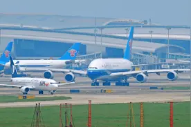 南航A380空中巨无霸广州飞泰国，实在很大架视频封面