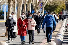 多所大学校门调整开放，部分高校已允许校外人员入校视频封面