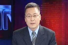 央视主持王世林老婆曝光，原来是银屏上熟悉的她？难怪那么低调!视频封面