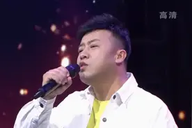 甘肃小伙献唱《我们已经回不去了》，凄凉的嗓音唱出心酸的爱情视频封面