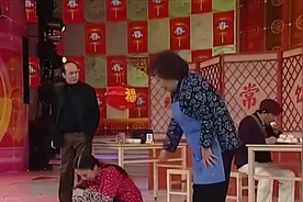 小品：啤酒不好喝，和马尿一个味，郭达听完喷出去半扎！视频封面