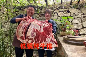 表妹送来一大块牛排骨，炖了满满一大锅，整瓶吹啤酒真爽视频封面