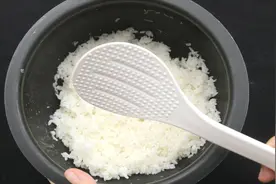 饭铲子上的小疙瘩，作用真是大，很多人都不懂，早点知道就好了视频封面