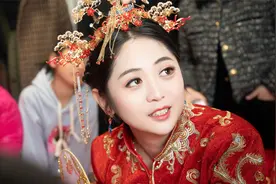 纪实婚礼，在云南娶媳妇要学会“七飘飘”视频封面