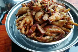 鸡爪和五花肉这样做，如果不好吃，你来揍我