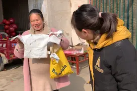 丹丹预产期快到了，提前把衣服和尿片处理好，等待迎接新生命视频封面