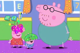 小猪佩奇：每个人都有不同面具，却也有相同的爱好，就是闪光粉！