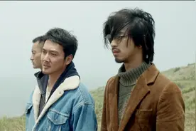 给家乡的沙滩取名为阳光沙滩，英文名：sun of beach